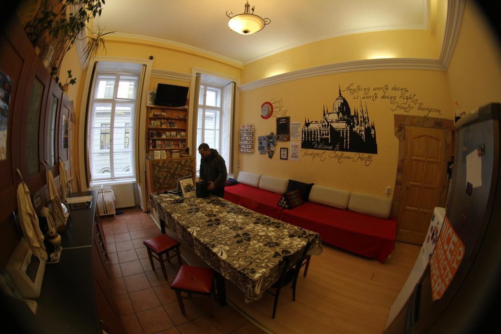 Budapest Centrum Cozy Hostel المظهر الخارجي الصورة